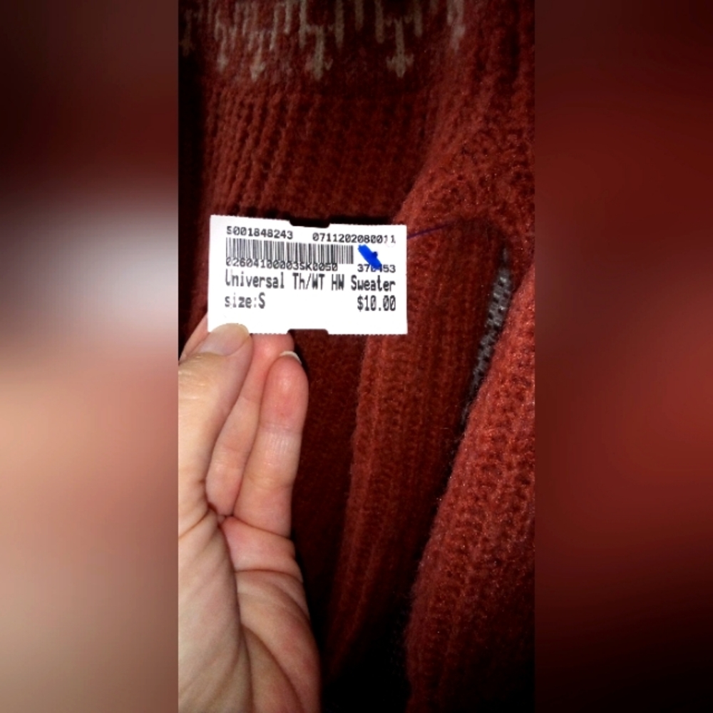 Universal Threads Sweater - Picture 2 of 5